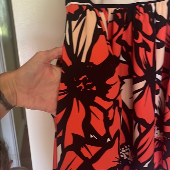 JUST TAYLOR DRESS! Like new condition! Worn once! - Picture 3 of 4